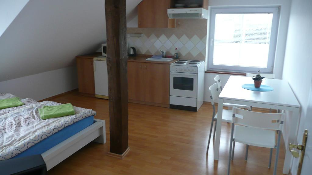 Apartments U Cara Ceske Budejovice Rum bild